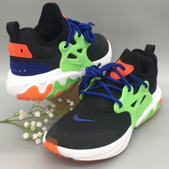 nike react black green